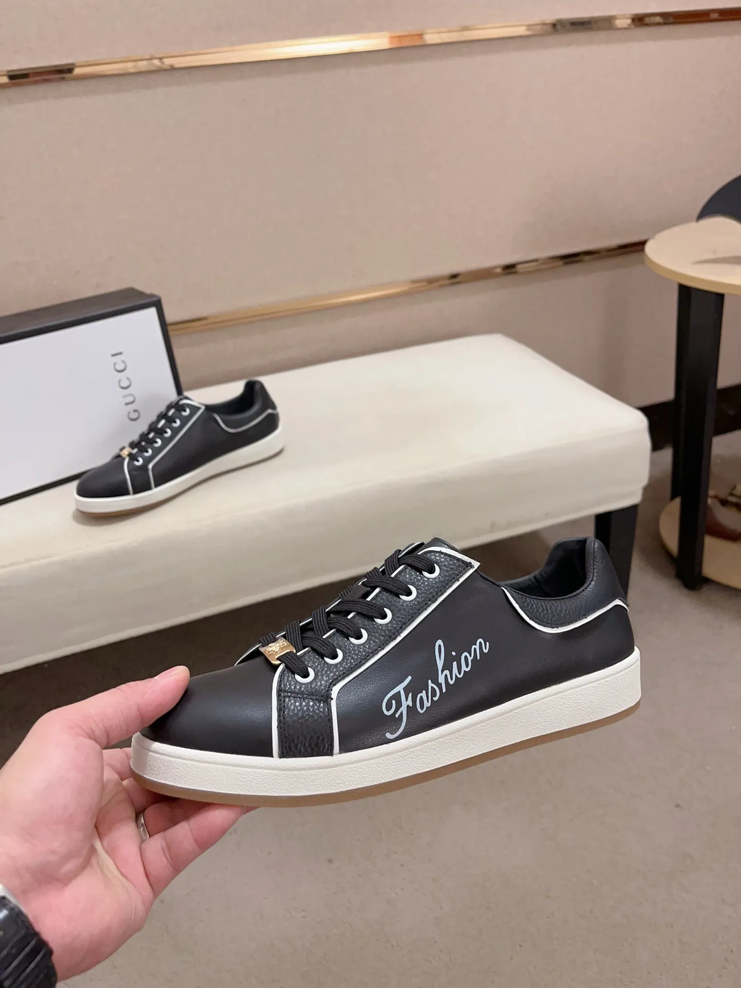 Men's shoes💰 440💰🇮🇹🇮🇹GUCCI(Gucci)🔍🔍new style Available simultaneously at counters, upper 🇮🇹 Italian imported cowhide, fully imported genuine leather lining 💪💪, completely 1⃣️ to 1⃣️ replica 🇮🇹💪💪, ⚠ sole : The original sole is specially provided by the original factory. The exclusive movable molded sole is super comfortable. ⚠Original factory goods, 🔍🔍high quality, you can enter and leave the counter at will, welcome to compare⚠. Code number:38-44
